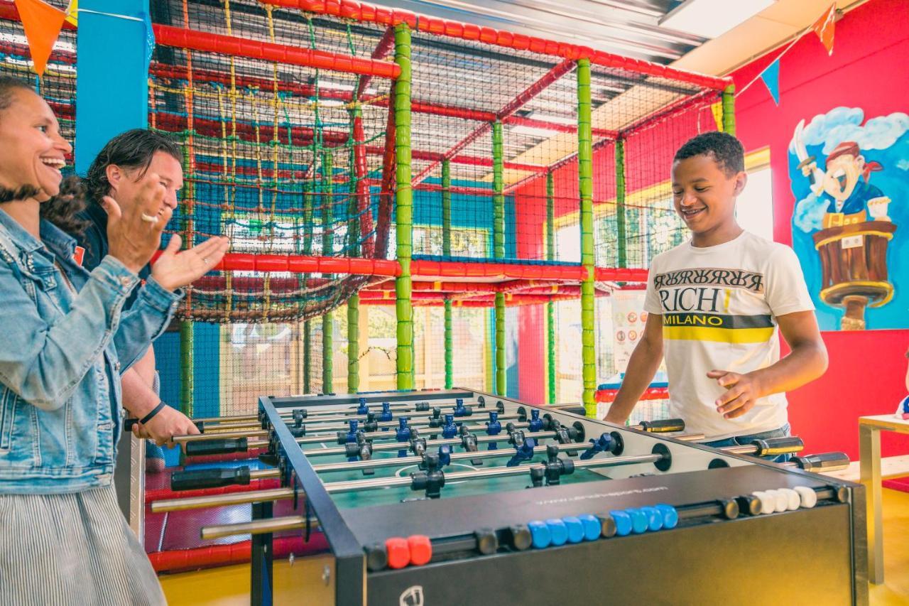 Europarcs De Biesbosch Hotel Willemsdorp Ngoại thất bức ảnh