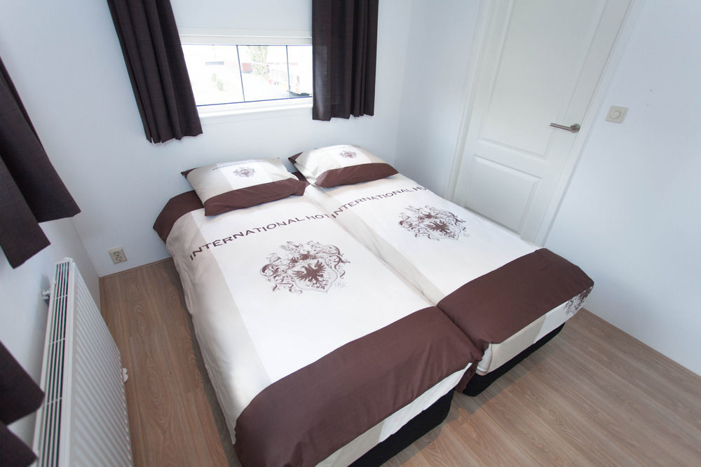 Europarcs De Biesbosch Hotel Willemsdorp Ngoại thất bức ảnh