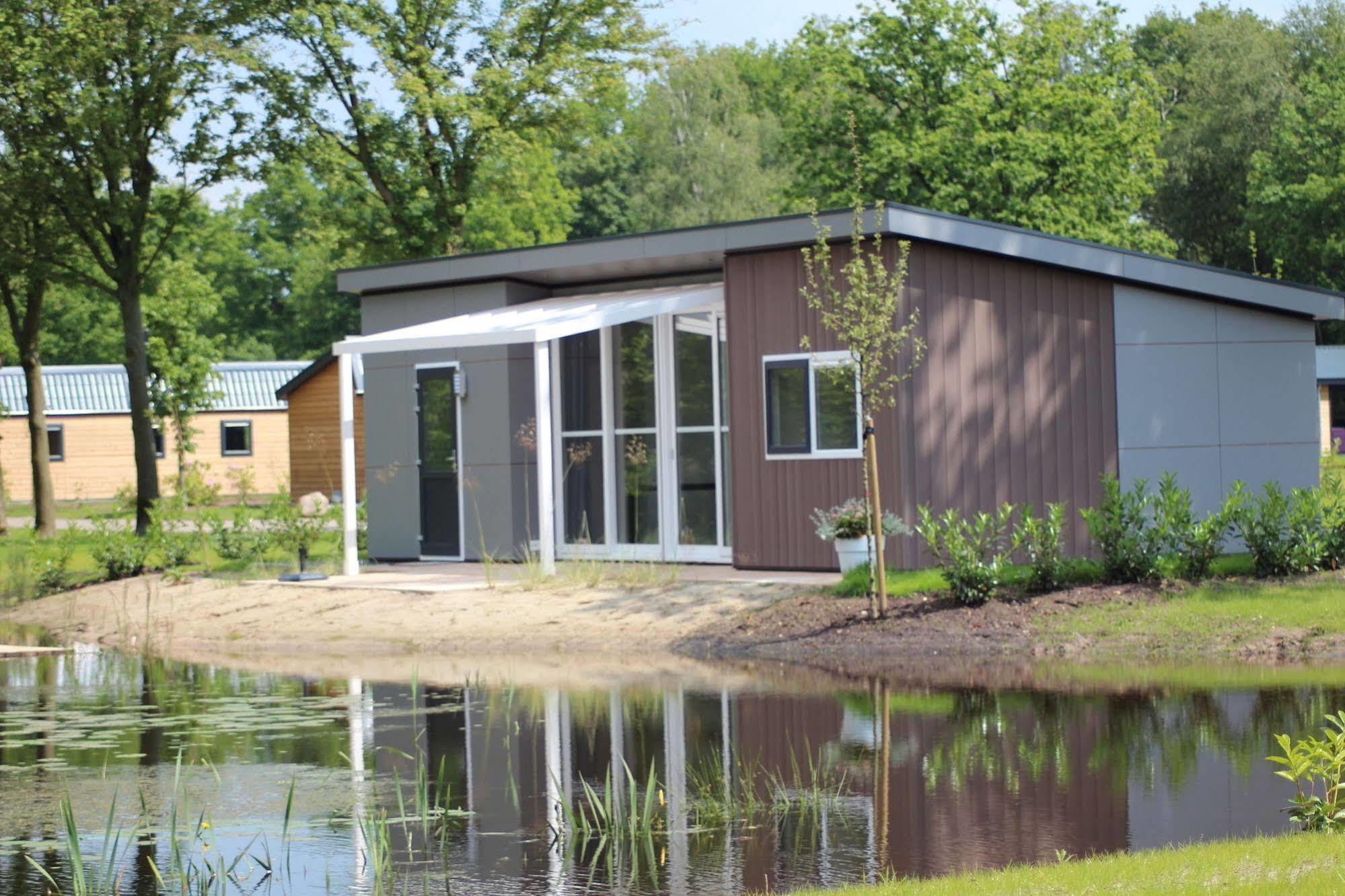 Europarcs De Biesbosch Hotel Willemsdorp Ngoại thất bức ảnh