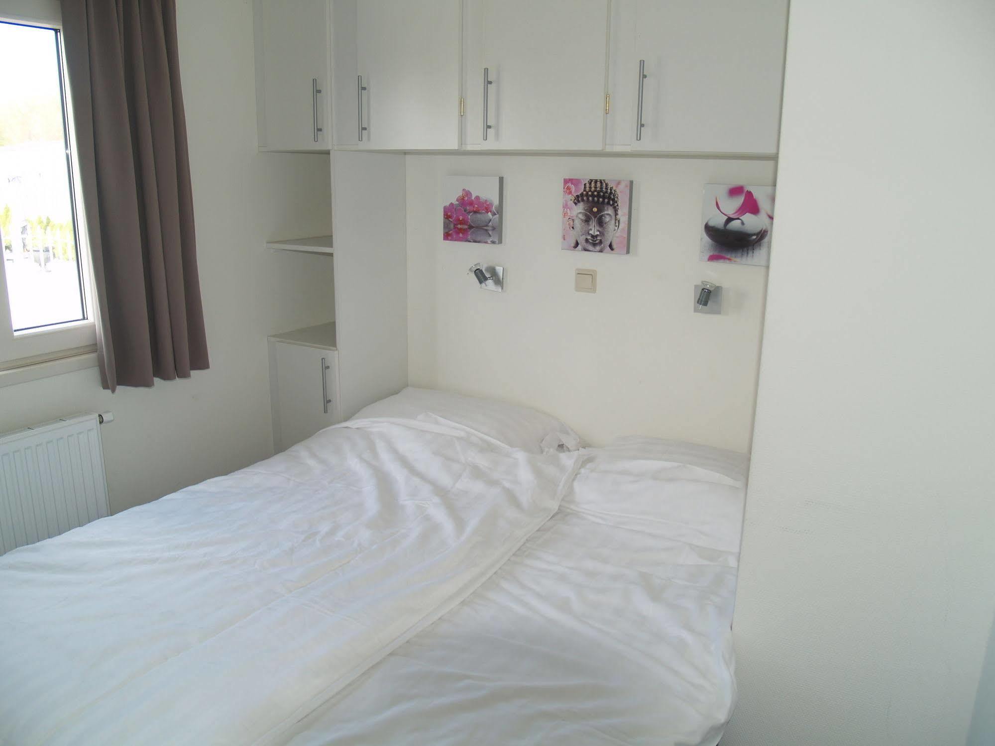 Europarcs De Biesbosch Hotel Willemsdorp Ngoại thất bức ảnh
